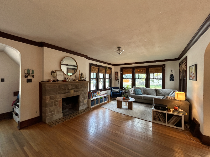 Ames House: 303 N. Russell Ave.