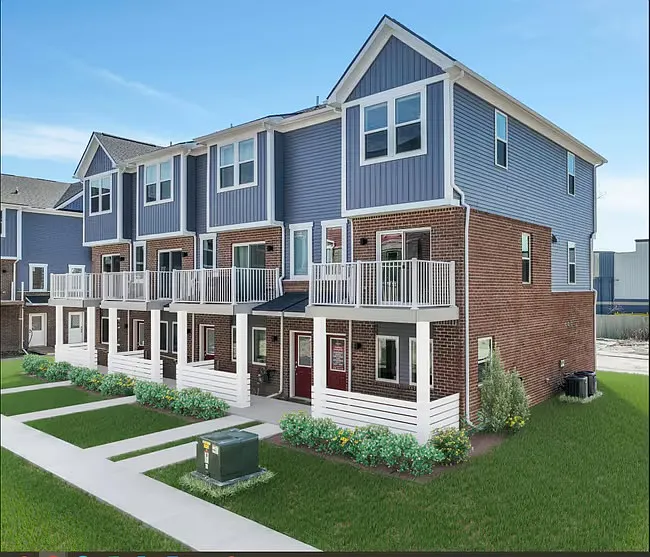 Troy Townhome: 813 Canterbury Ln