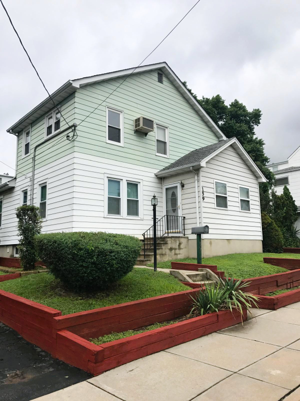 totowa House: 159 grant ave