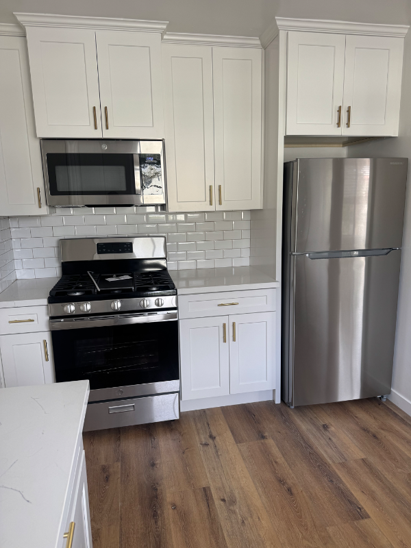 Santa Monica Apartment: 1302 Franklin St