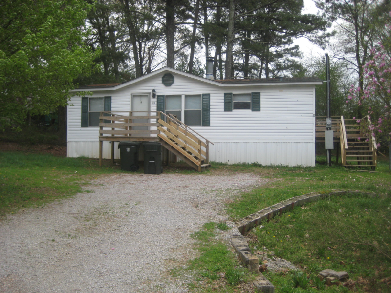 Toney House: 202 Schooner Trail