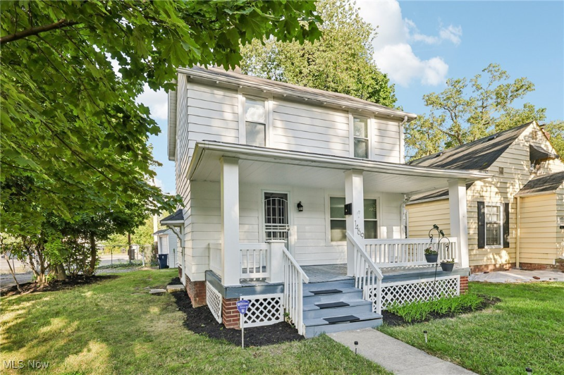 Cleveland Heights House: 1469 S Noble Rd