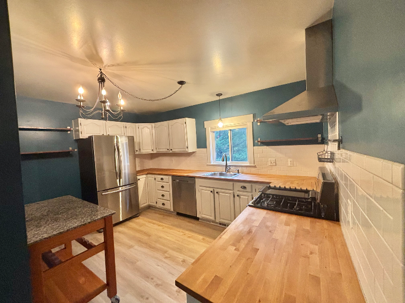 Traverse City House: 1473 Greenbrier Dr