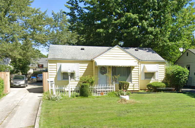 Cleveland House: 2425 Malden Rd