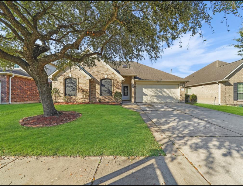 Houston House: 15927 Breanna Ln