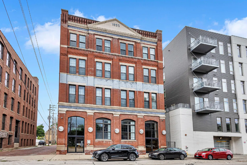 Milwaukee Condo: 1017 S 2nd St