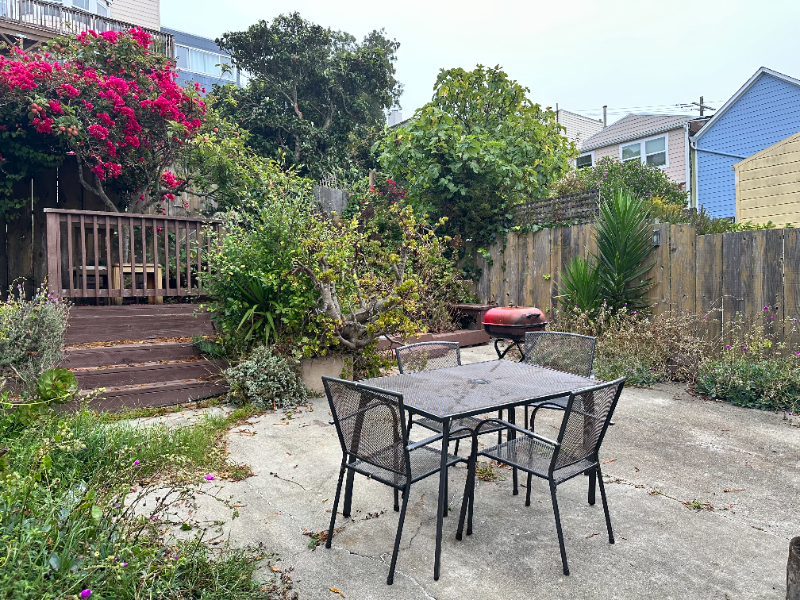 San Francisco House: 218 Monterey Blvd