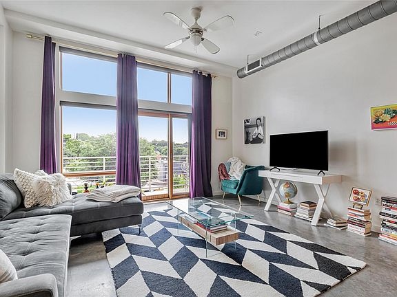 Austin Condo: 2124 E 6th St