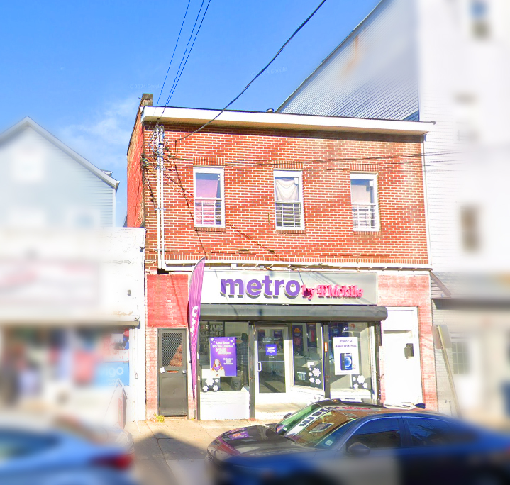 ELIZABETH Apartment: 62 3RD ST