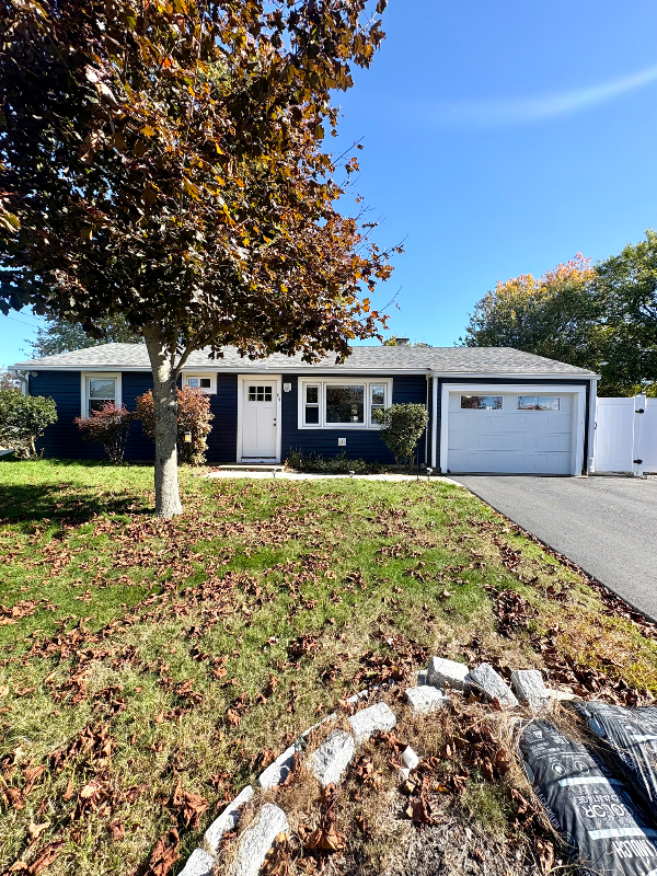 Somersworth House: 64 Kelwyn Dr