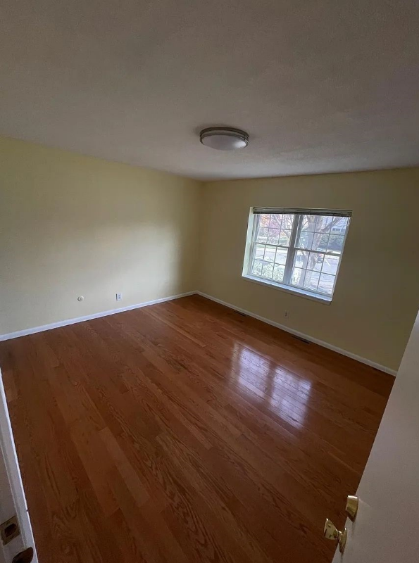 Brighton Condo: 162 Lake Shore Rd