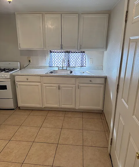 Banning Townhome: 305 S 23rds Street