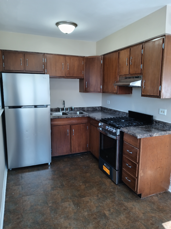 Fox River Grove Multiplex: 425 Lincoln Ave