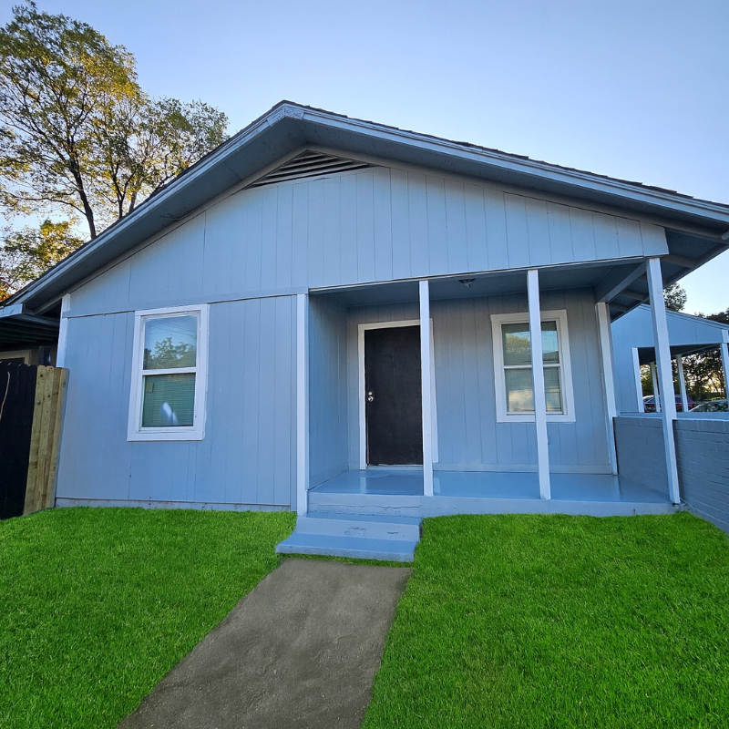 dallas Townhome: 220 e woodin blvd