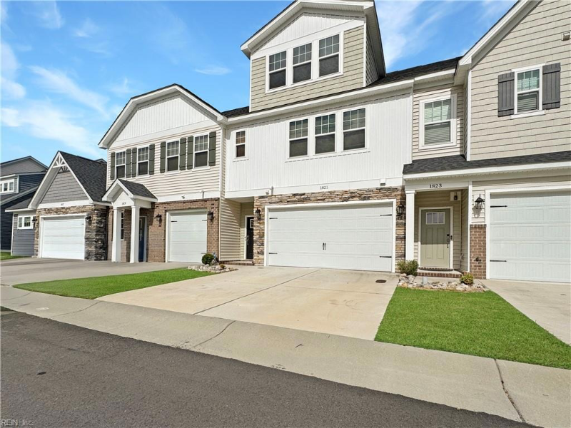 Chesapeake Townhome: 1821 Honey Milk Rd, Chesapeake VA 23323