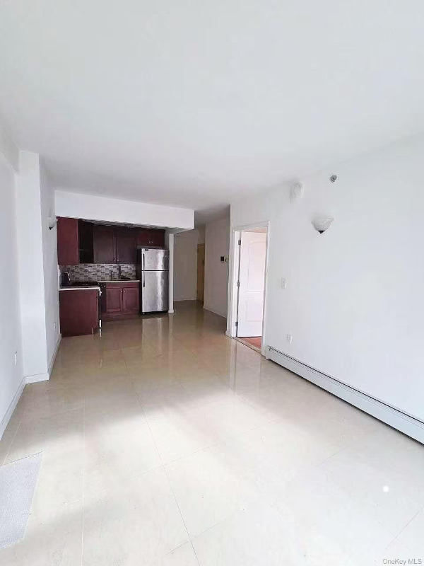 Kew gardens hills House: 7166 parsons boulevard