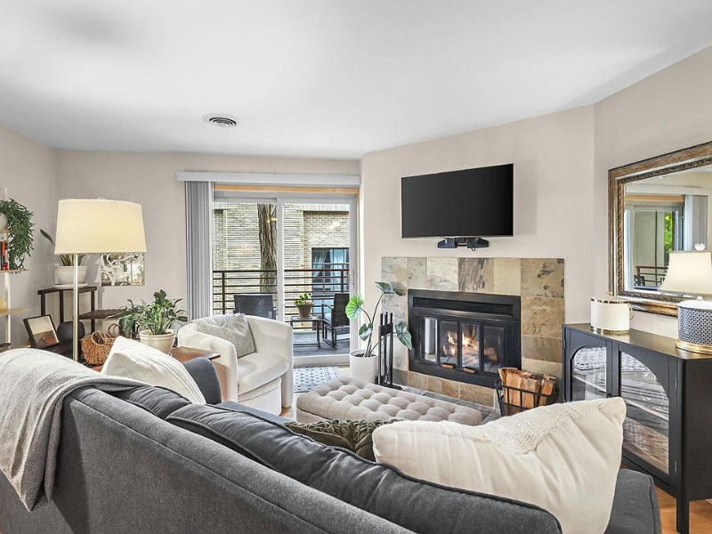 madison Apartment: 311 North Hancock Street