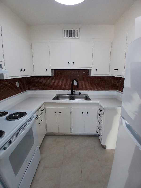 Las vegas Apartment: 209 Flower Ave