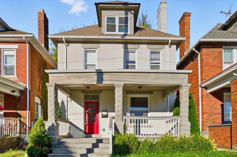 Columbus House: 433 St Clair Avenue