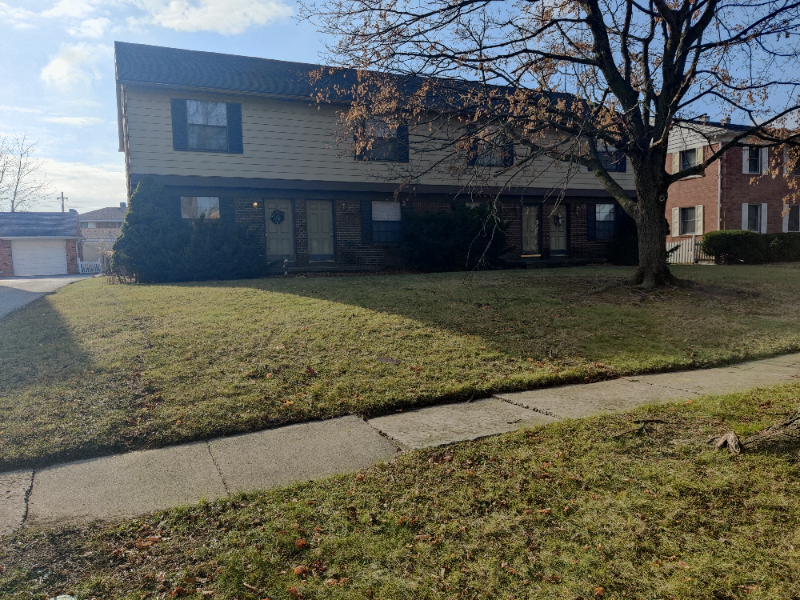 Toledo Multiplex: 5507 Glenridge Dr