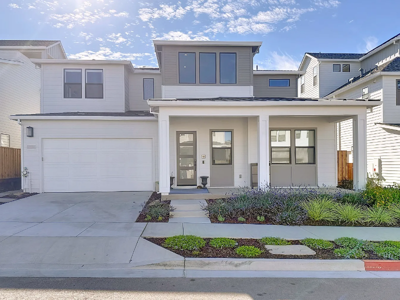 Marina House: 2407 Schooner Ave