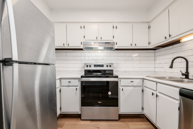 Columbus Apartment: 4443 Mobile Dr