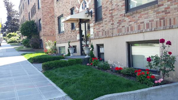 Seattle Apartment: 2317 10th Avenue East