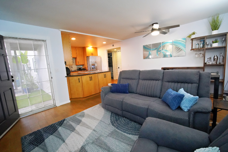 San Diego Condo: 3922 Albatross St Unit 1