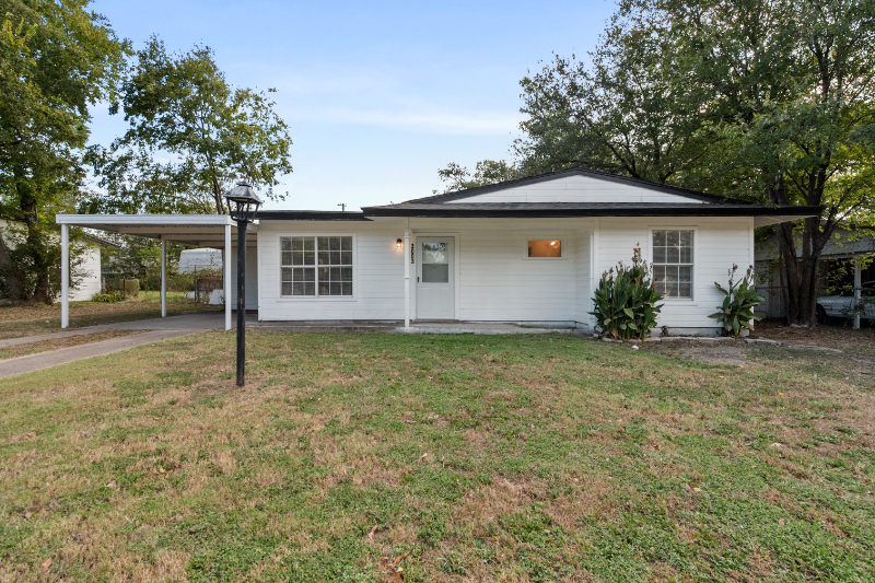 corsicana House: 3003 williams dr