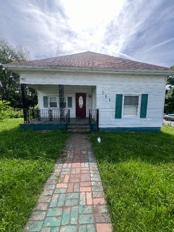 Nashville House: 751 22nd N Ct