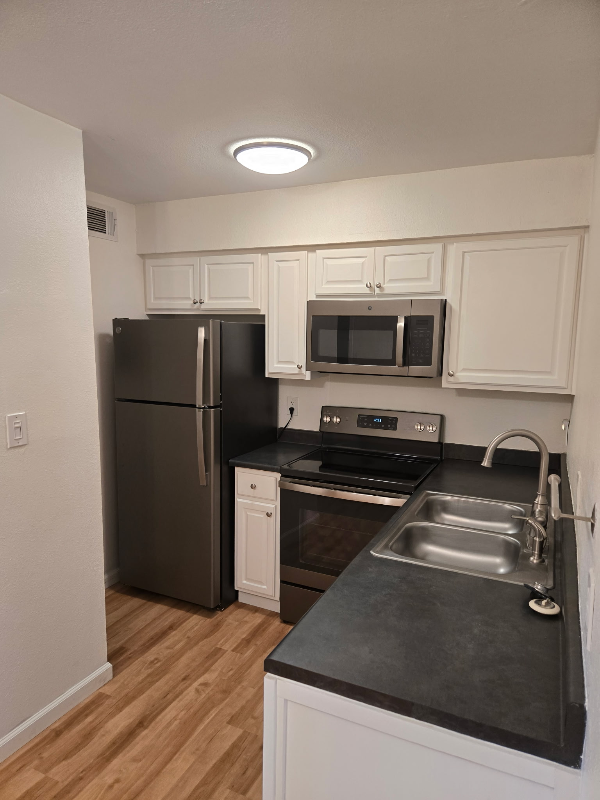 Denver Condo: 5300 E Cherry Creek South Dr