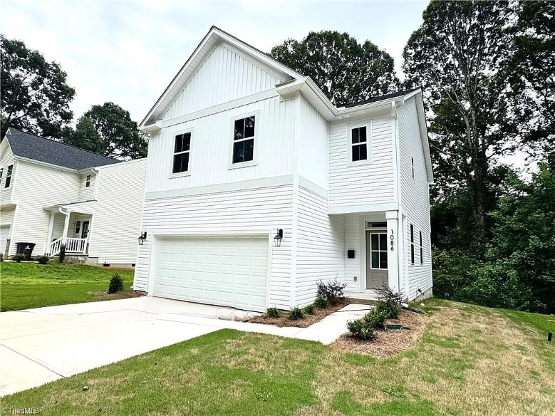 Winston Salem House: 1086 W Bank St