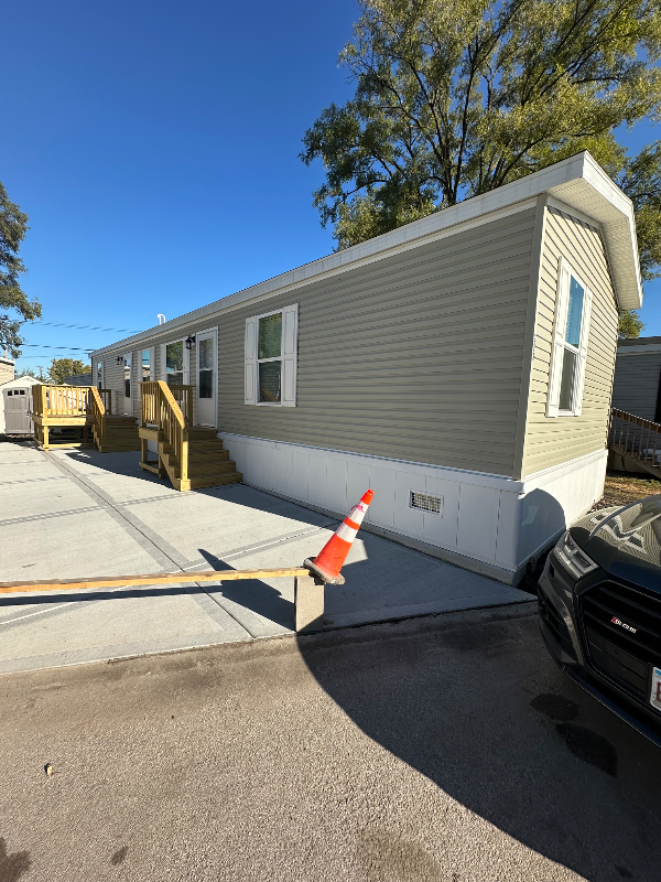 Blue Island Other: 14139 s. Western Ave Unit #209