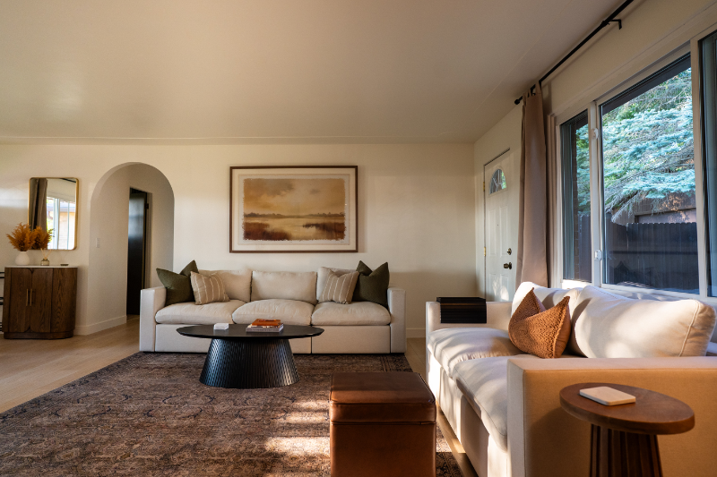 Midland House: 2218 Jefferson Ave