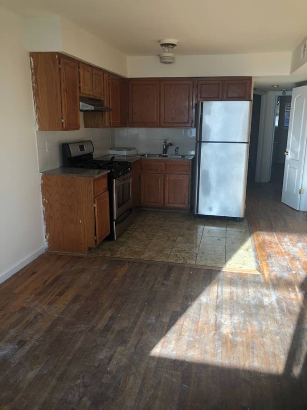 Woodside House: 3739 69 st