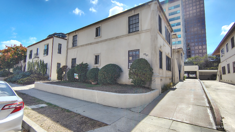 Los Angeles Apartment: 6504 Orange Street