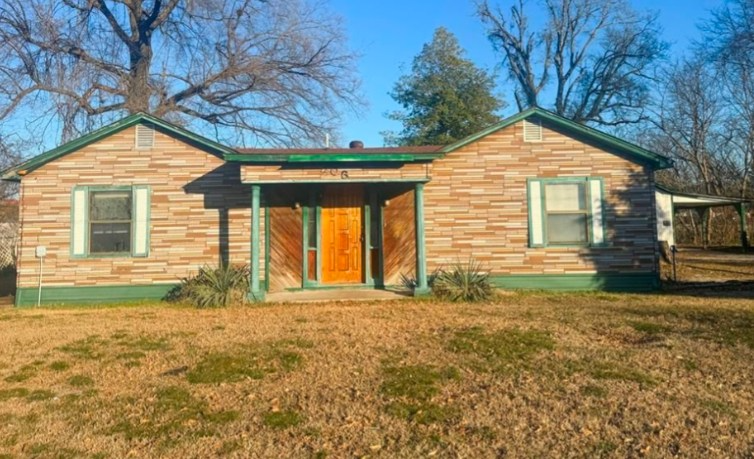 Kennett House: 206 Chance St