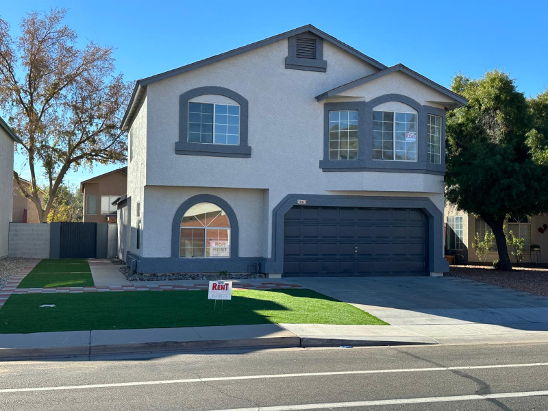 Chandler House: 5063 w whitten st