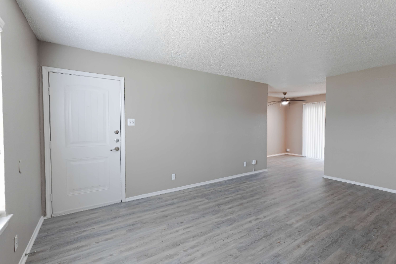 bedford Apartment: 531 Bedford road