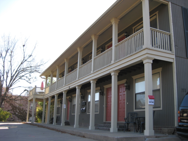 Fayetteville Apartment: 711 W. Douglas Street Unit 1