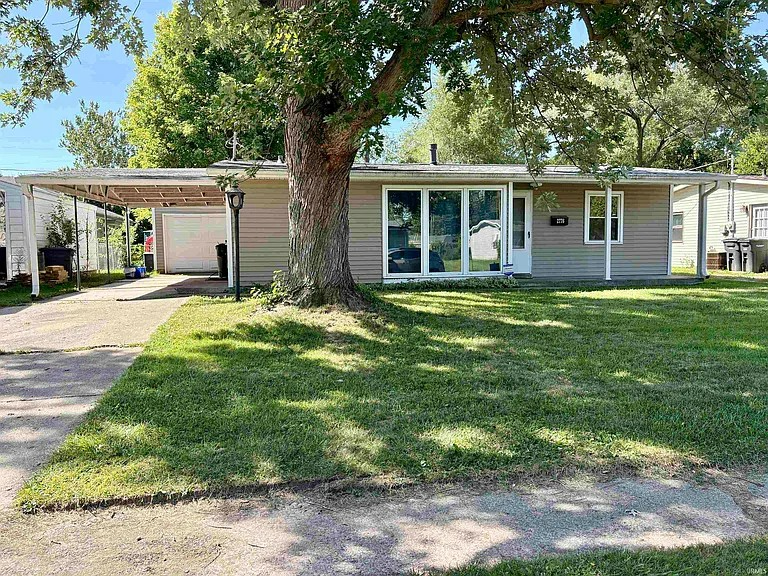 Lafayette House: 2776 Medford St