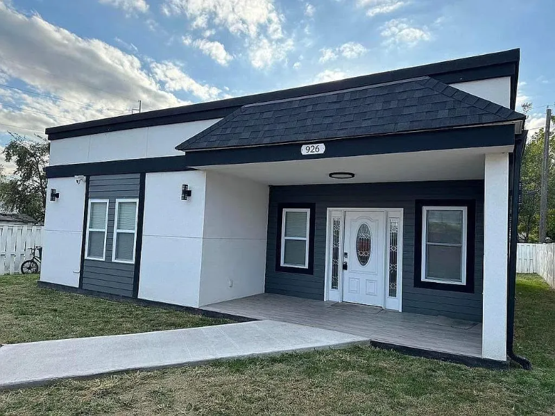 Kkansas City House: 926 South Coy St.