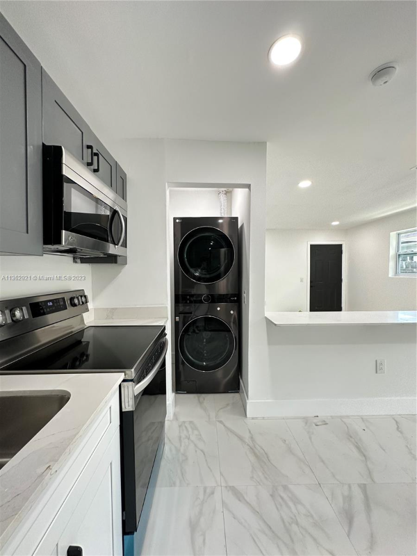 Miami House: 1443 NW 34th st