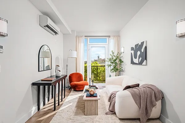 The Bronx Apartment: 91 bruckner blvd