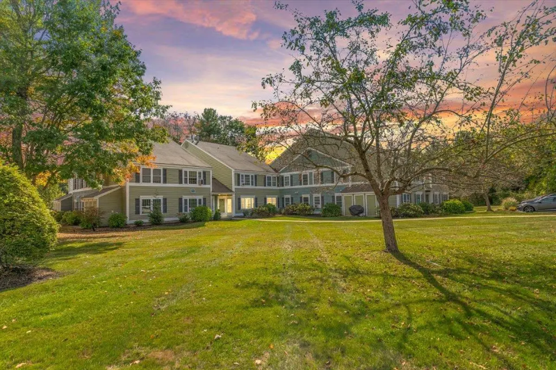 Portsmouth Condo: 504 Springbrook Circle