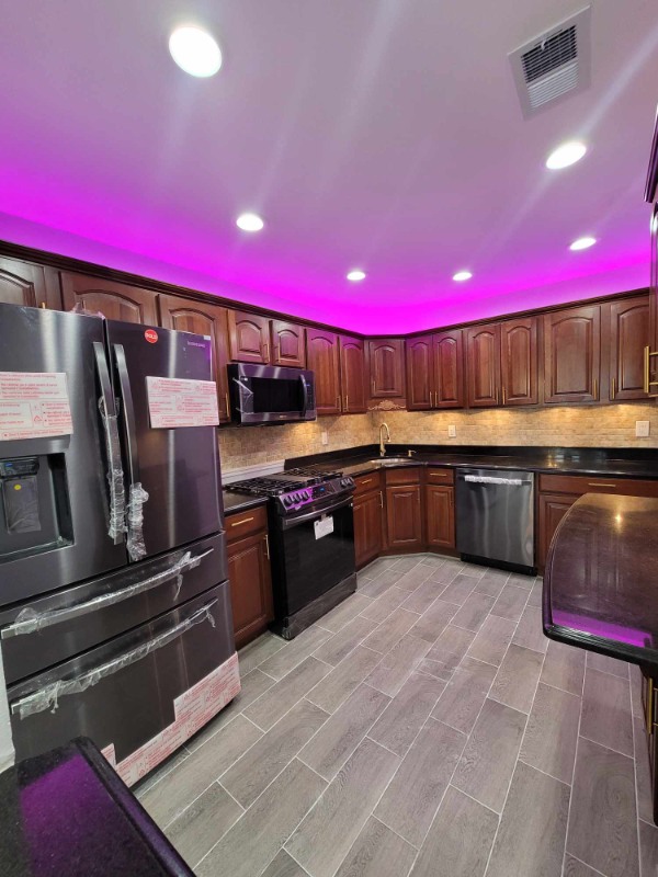 EAST BRUNSWICK Townhome: 3 Covington ct