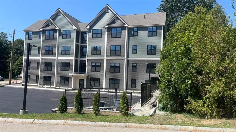 Dover Condo: 725 Central Avenue