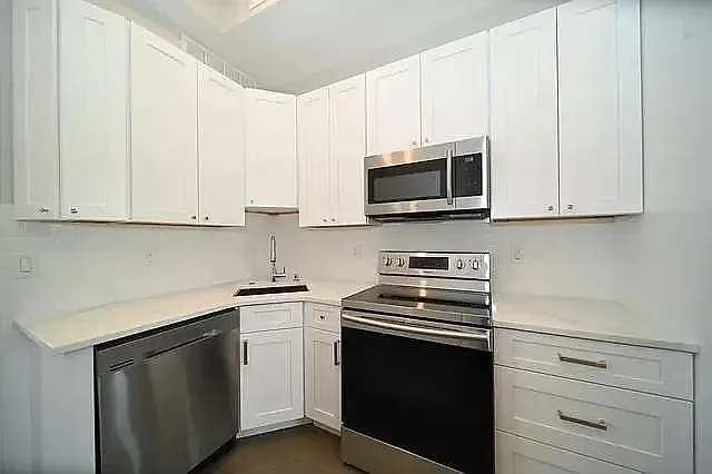 Philadelphia Apartment: 1415 N 8th St