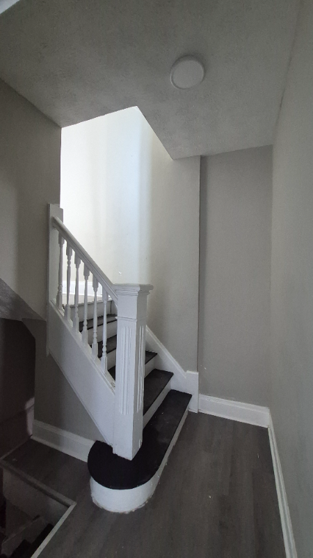 Dayton Multiplex: 916 Riverview Terrace - Upper