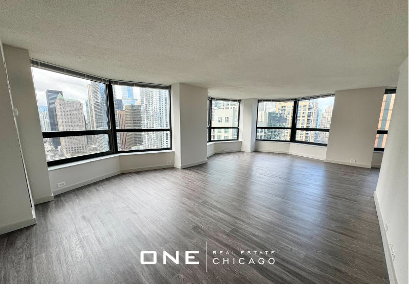 Chicago Apartment: 190 n Harbor dr